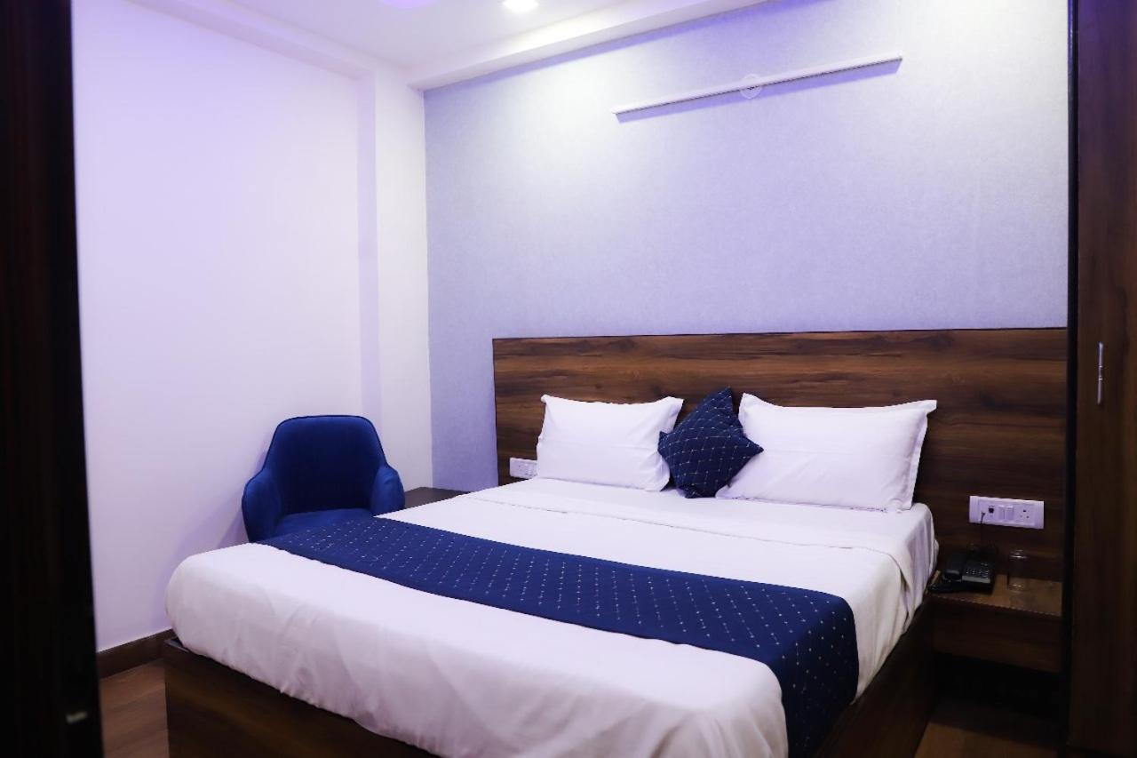 Surya International Bed & Breakfast New Delhi Exterior photo