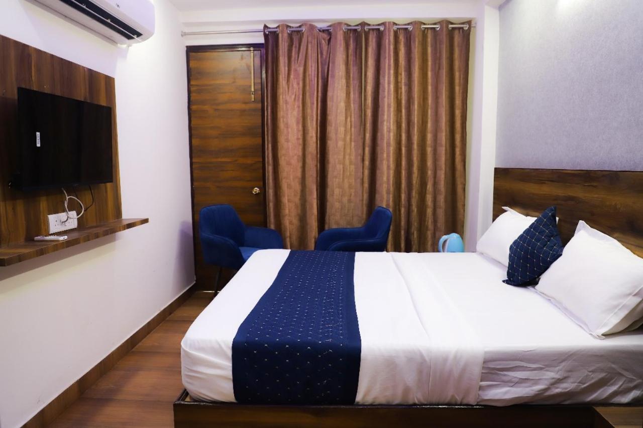 Surya International Bed & Breakfast New Delhi Exterior photo