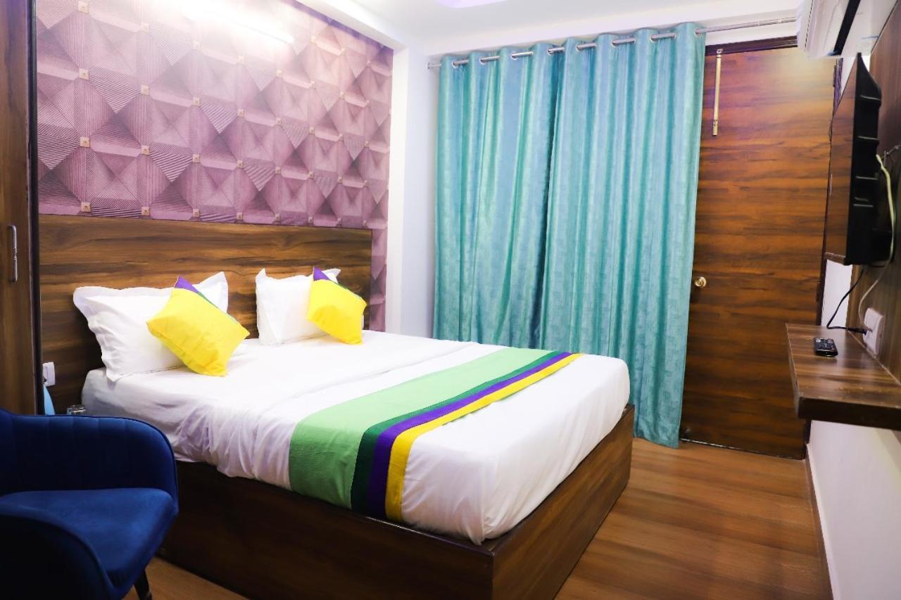 Surya International Bed & Breakfast New Delhi Exterior photo