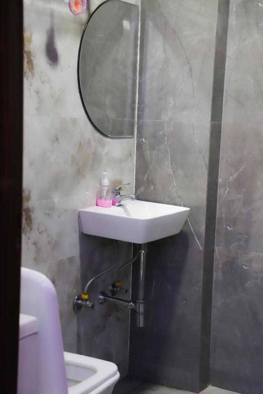 Surya International Bed & Breakfast New Delhi Exterior photo