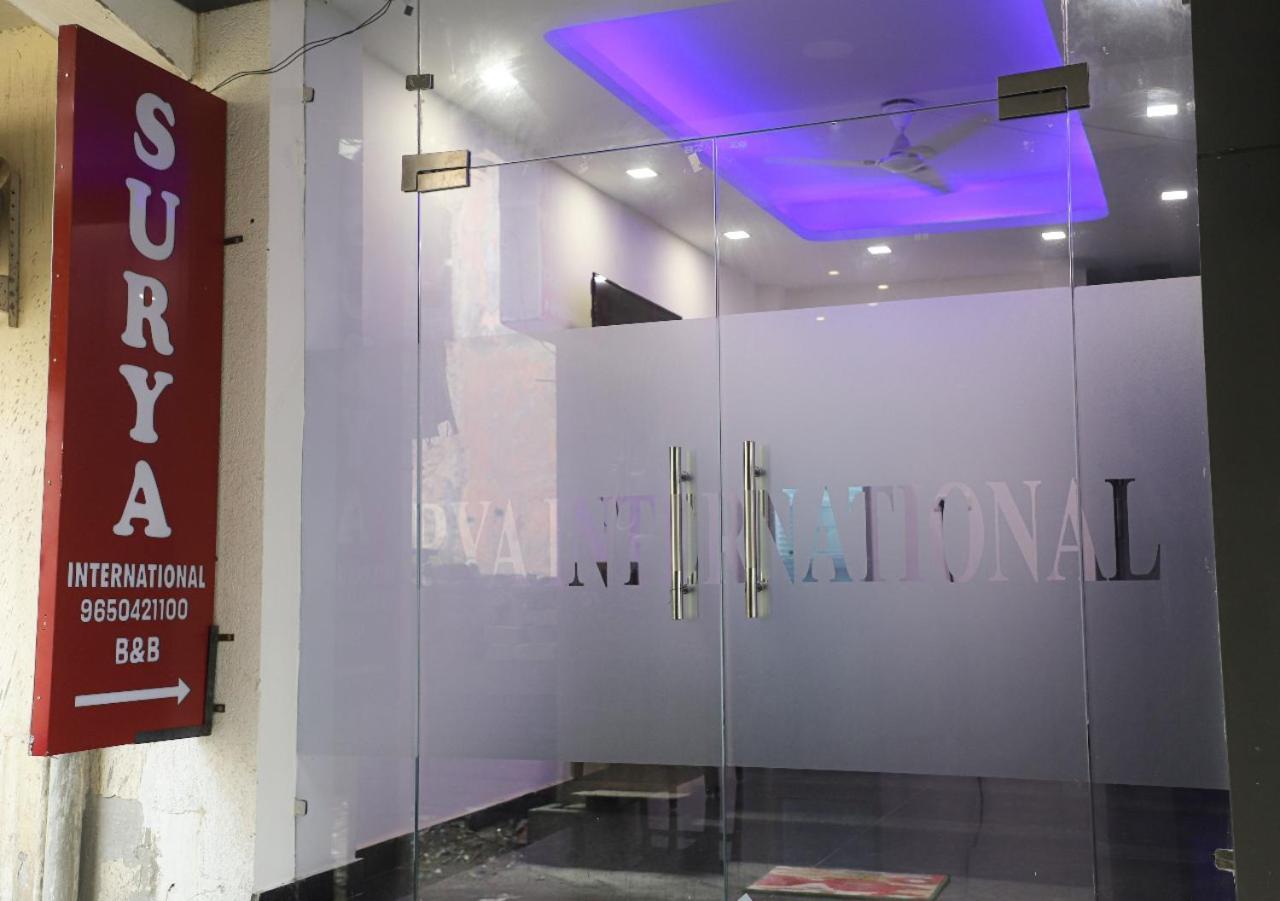 Surya International Bed & Breakfast New Delhi Exterior photo