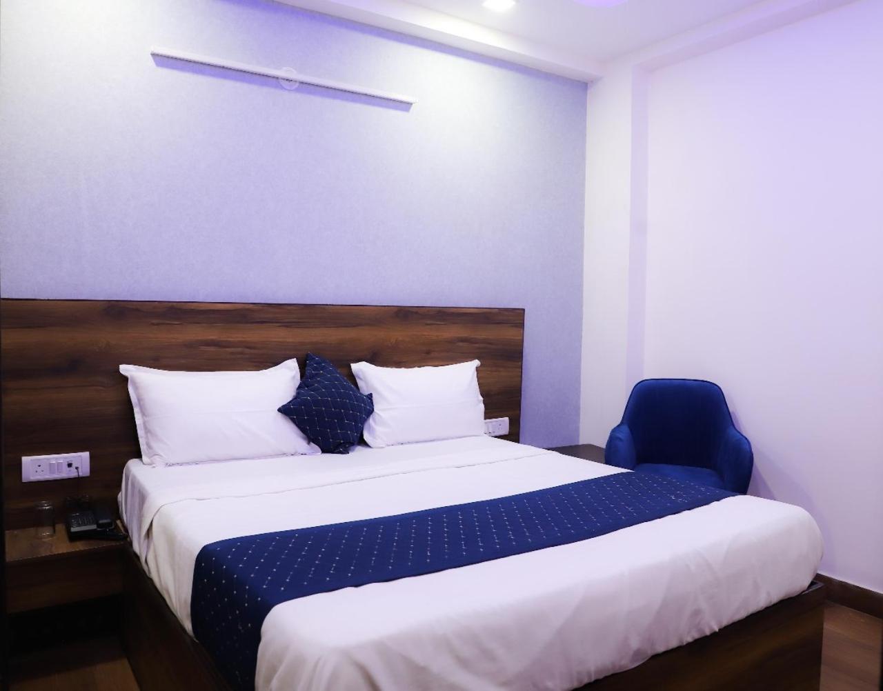Surya International Bed & Breakfast New Delhi Exterior photo